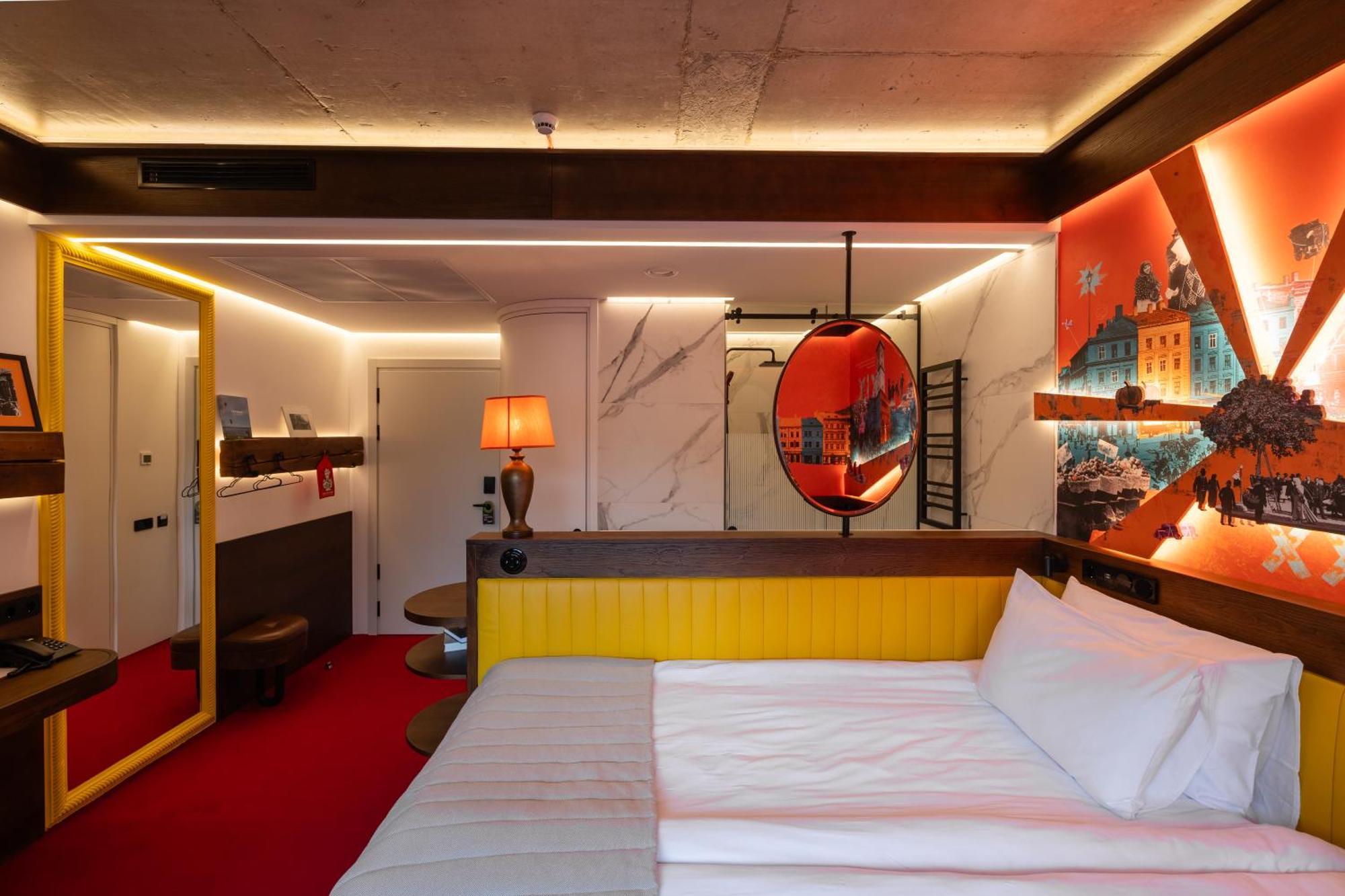 !Fest Hotel Rynok Square 리비프 외부 사진